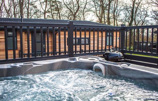Private Hot Tub and BBQ