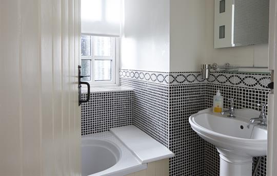 Bidwell - Family Bathroom