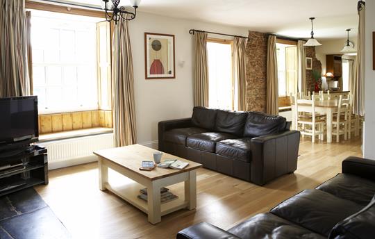 Farmhouse - Main Sitting, Kitchen Diner