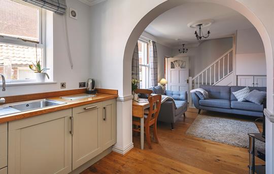 Open plan kitchen / lounge