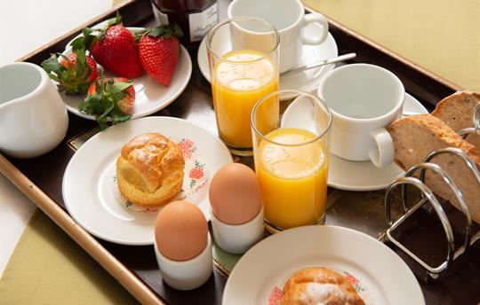 Enjoy breakfast in the sunshine