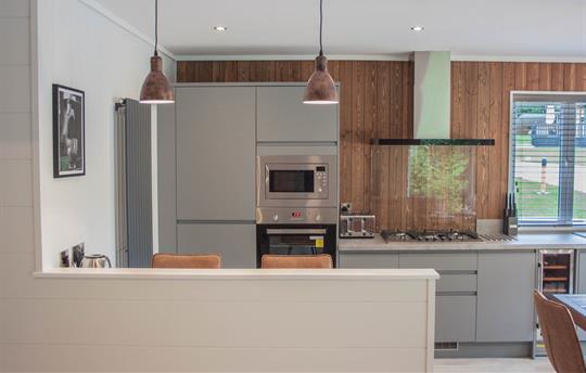 Well equipped Kitchen