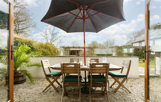 Threshing Barn courtyard terrace