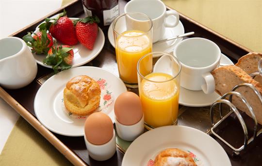 Enjoy breakfast in the sunshine