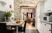 Water Mill kitchen with breakfast bar