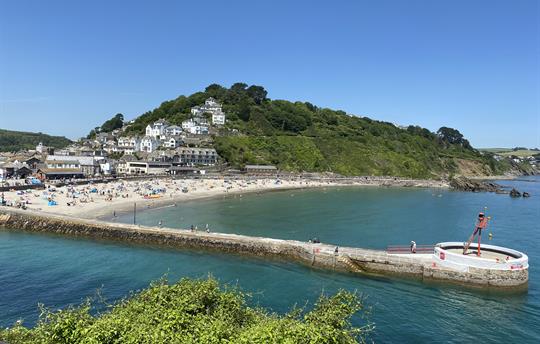 Looe beach and Banjo Pier