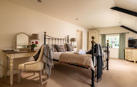 Mallard Bedroom with king size bed