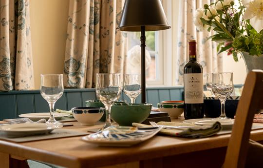 Tincleton Lodge - Dining table