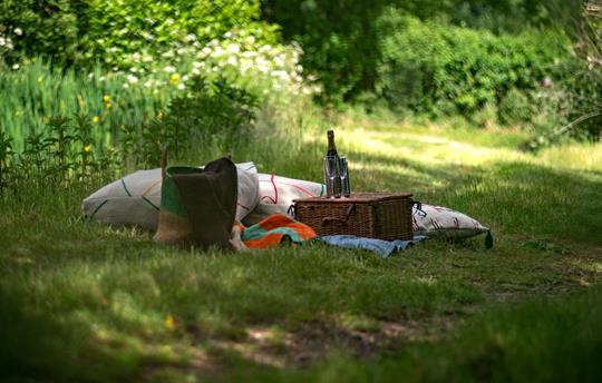 Great Picnic spot - second lake 