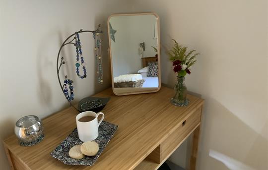 Dressing table
