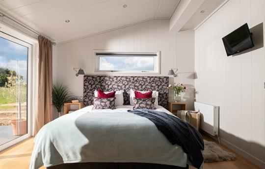 Accessibility friendly bedroom and bathroom