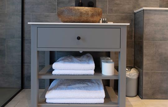 Bespoke high-end bathroom