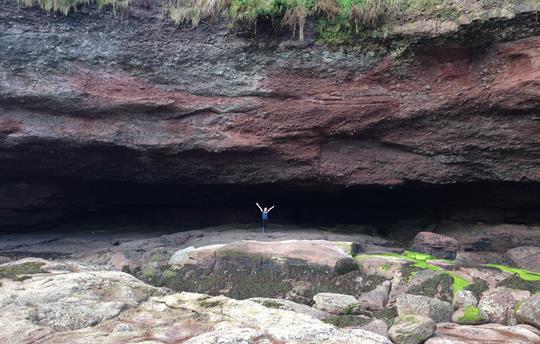 Adventures and fun on Orroland's rocky shore