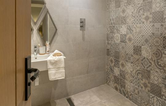 Jack's Barn bathroom