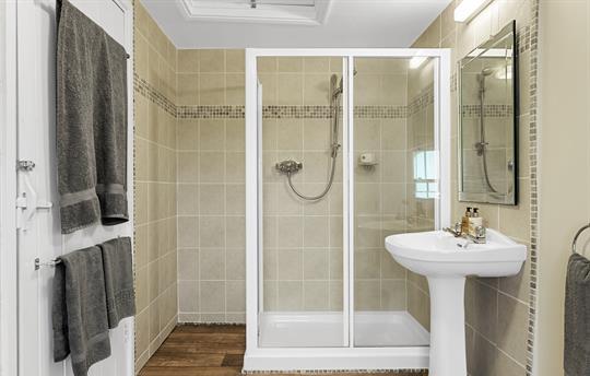 Large shower room