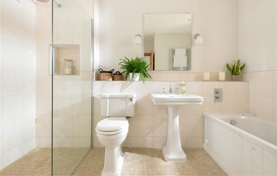 All bedrooms have En-Suite bathrooms