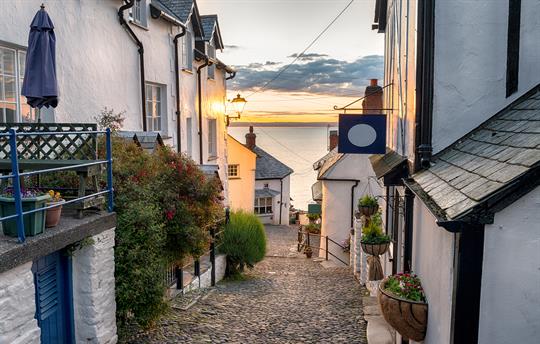 Wander through the cobbled streets of Clovelly 