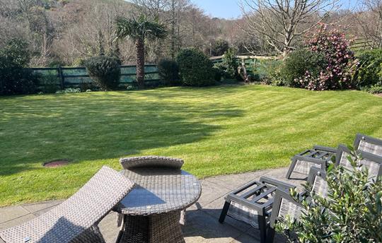 Honeysuckle private garden