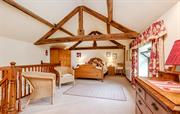 Wye Cottage Schlafzimmer mit Holzbalken
