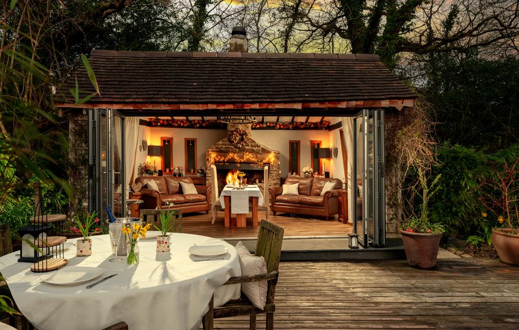 Private Dining in The Summer