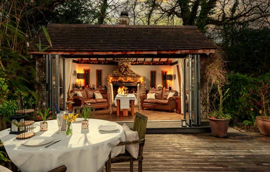 Private Dining in The Summer