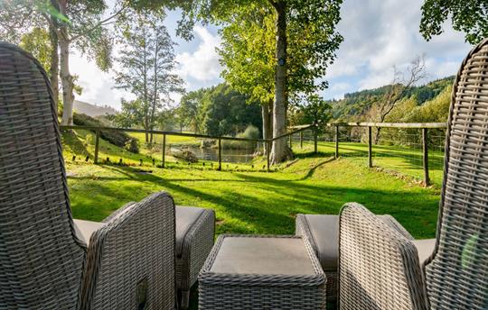 Ghillies - Garden Views