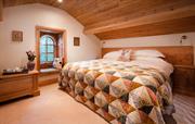 Superking/Twin bedroom in Coach House. 
