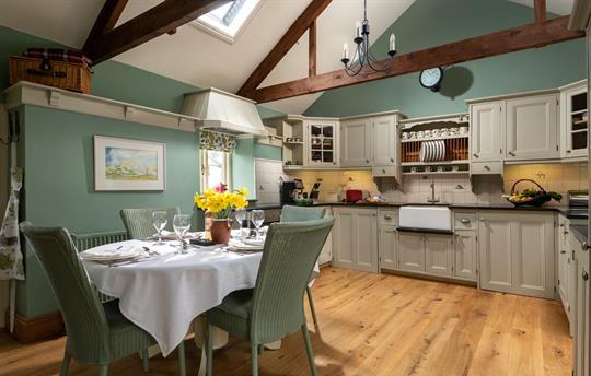 Peace and Plenty kitchen and dining area