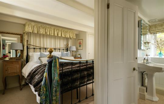 Peace and Plenty main bedroom - sleep like a log!