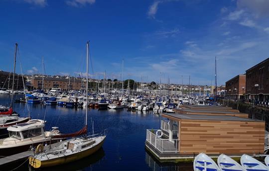 Milford Marina - restaurants, gift shops & museum