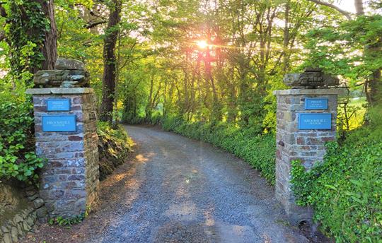 Gates to Broomhill Manor