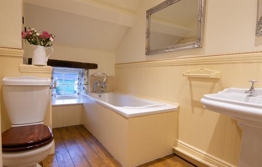 Cottage bathroom