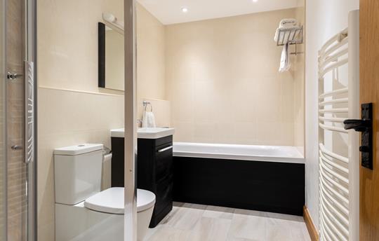 Corn Barn family bathroom