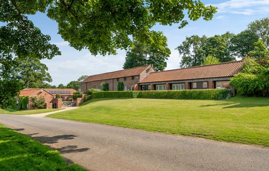 View of Marris Barn from the road