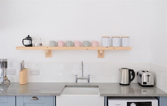 Fully equipped kitchen with all mod-cons
