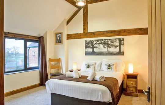 Buttercups has 2 double bedrooms with en-suites