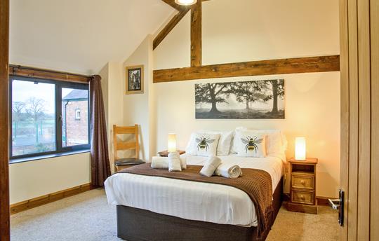 Buttercups has 2 double bedrooms with en-suites