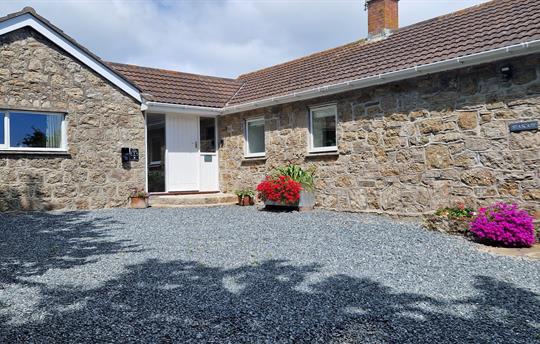 Seascape cottage exterior