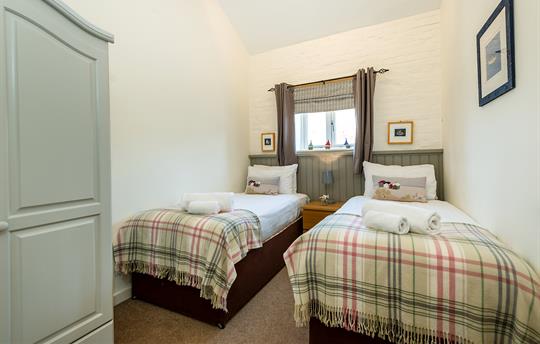 Owl's Roost twin bedroom