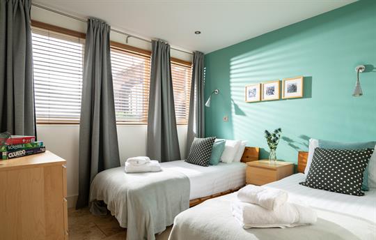 Garden House Eco Barn Twin bedroom