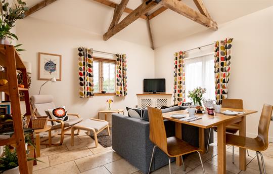 Coot cottage (Eco Barn) living space