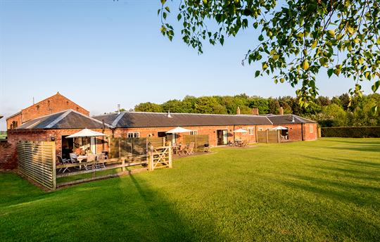 Outdoor space -  fenced gardens