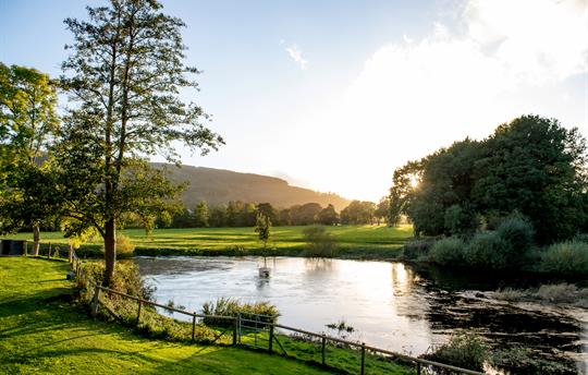 Riverside view from Flyfihsers Cottage