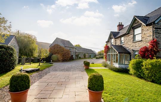 Rivercatcher Courtyard 