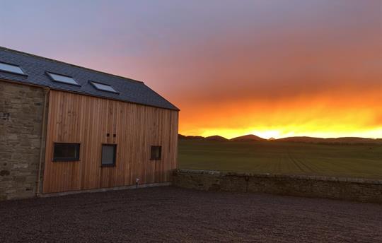 Beautiful views of a Red Sky at Night