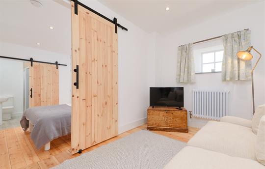 Lounge, bedroom and en-suite shower 