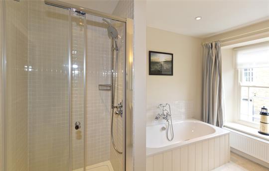 Main family bathroom