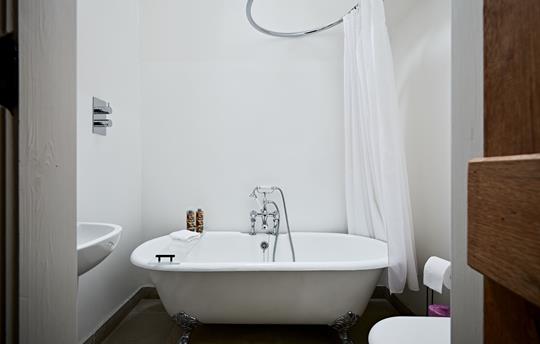 The Coach House Bathroom