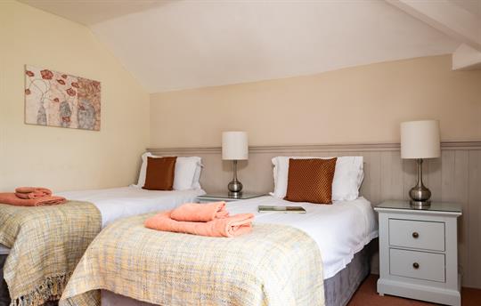 Hinds Cottage Twin Bedroom Heritage Escapes