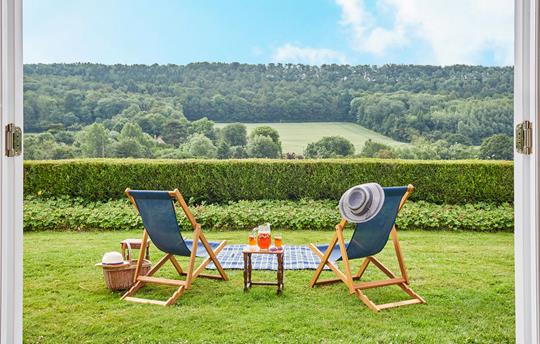 Relax & enjoy the view of stunning Wenlock Edge
